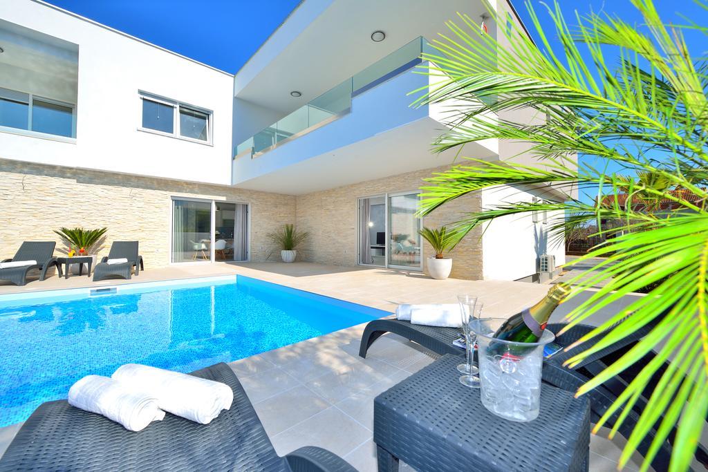 Luxury Apartments Marija Сукошан Экстерьер фото